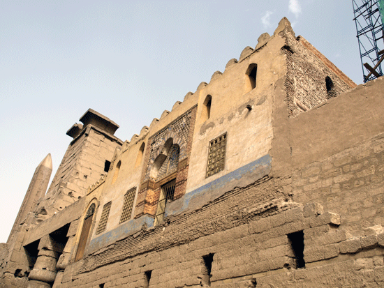 Die Moschee im Hos Ramses' II.